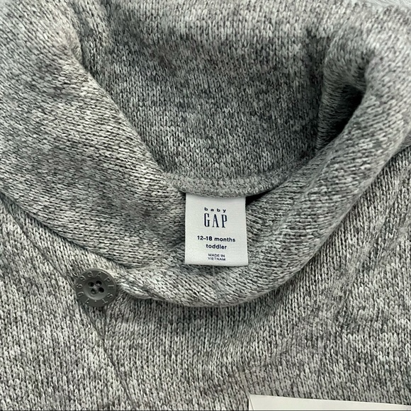 NWT Baby Gap Grey Shawl Neck Fleece Sweater 12-18 months - Picture 3 of 5